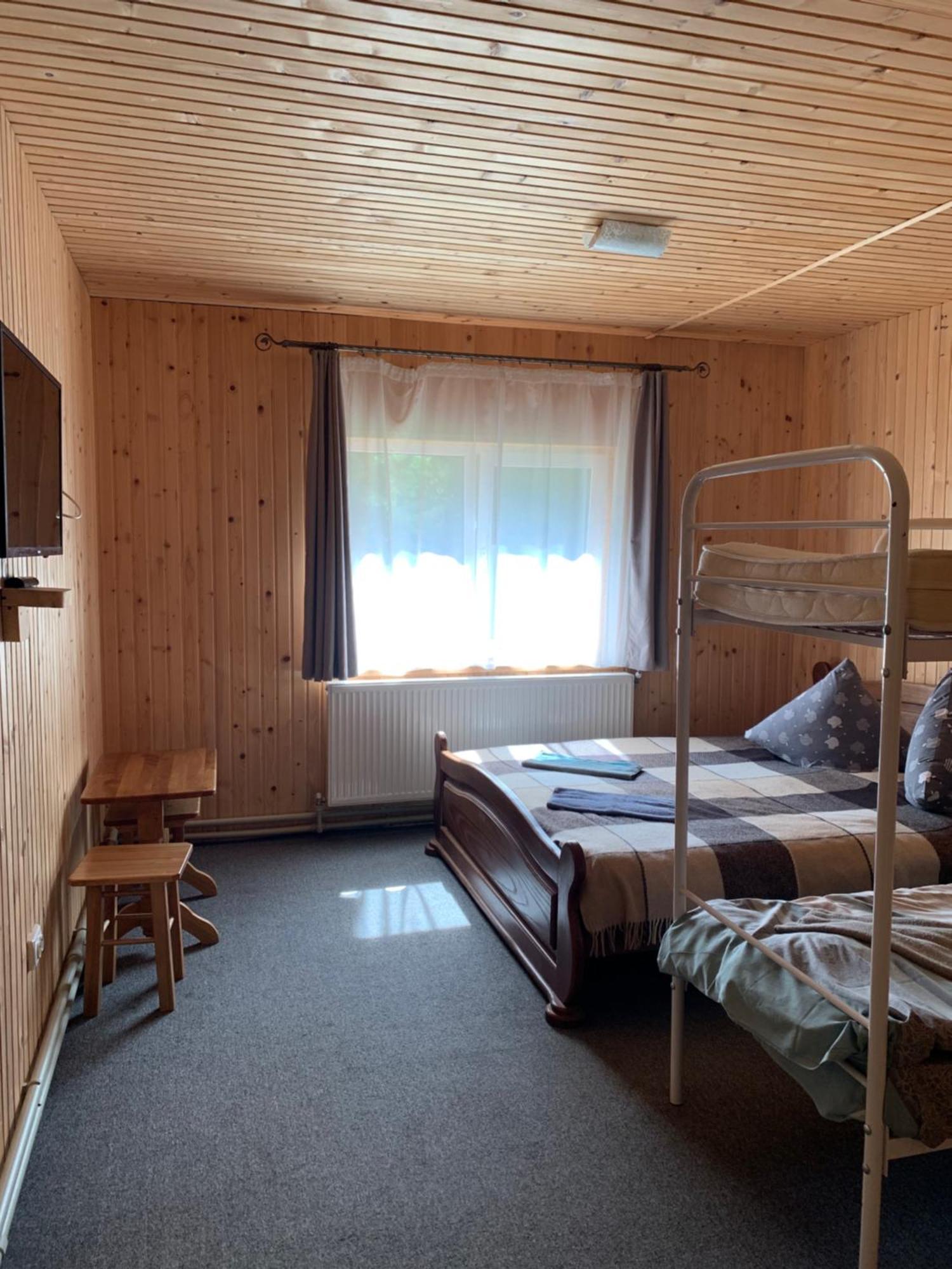 Hotel Novoe Shale Yablunytsya Exterior foto